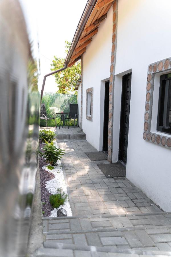 La Fanar Guesthouse Curtea de Argeş Exterior foto